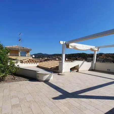 Moderno Ed Elegante Con Veranda Panoramica Privata Villa *